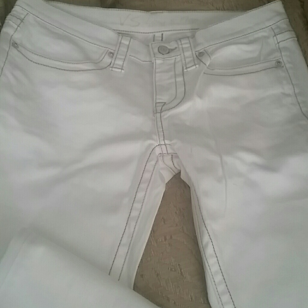 BOOT CUT JEANS.   VICTORIA SECRET
